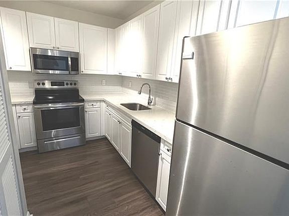 3rd image of 255 Evernia St APT 410