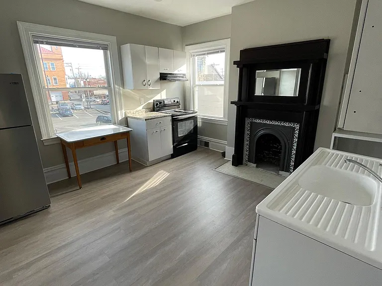 25 N Sprague Ave #B — Photo 6