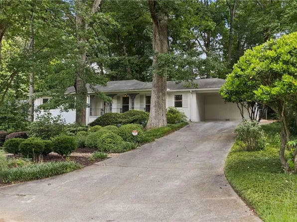 2478 Tanglewood Rd, Decatur, GA 30033