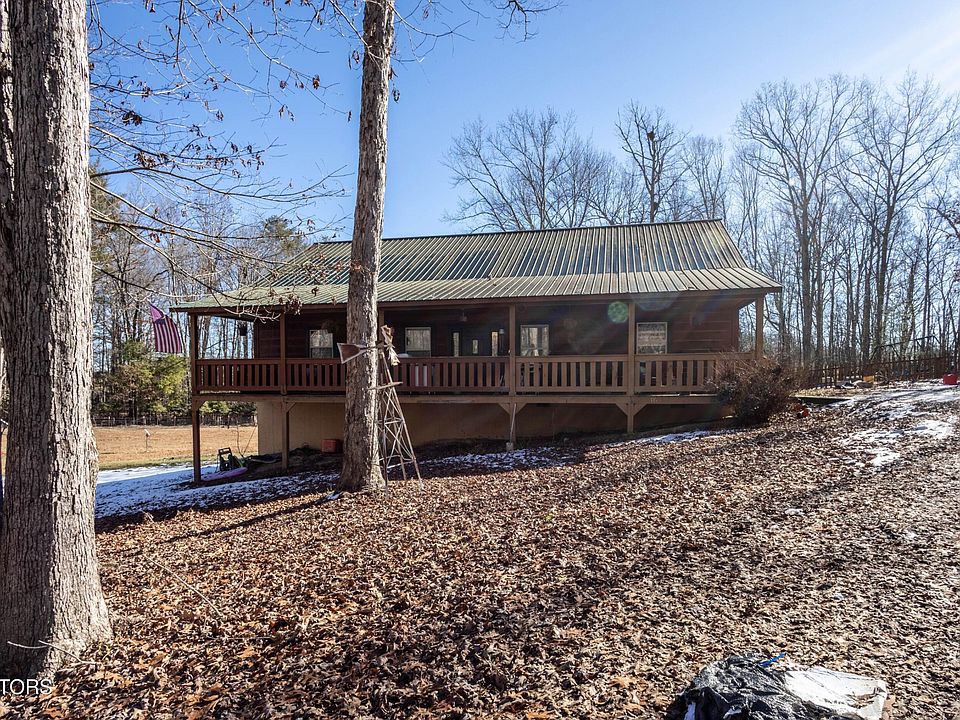 1st image of 155 Rose Ln