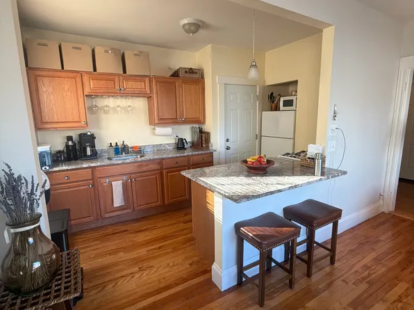 5 Sherborn Ct APT 10, Medford, MA 02155