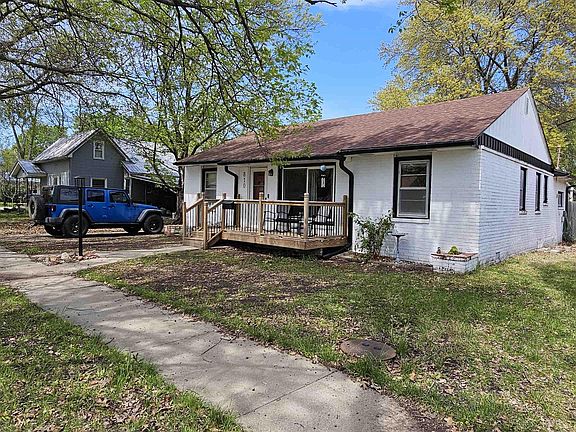 2nd image of 810 Ellinwood St