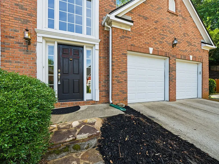 174 Ennisbrook Dr SE — Photo 48