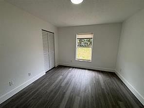 5th image of 522 N 15th St