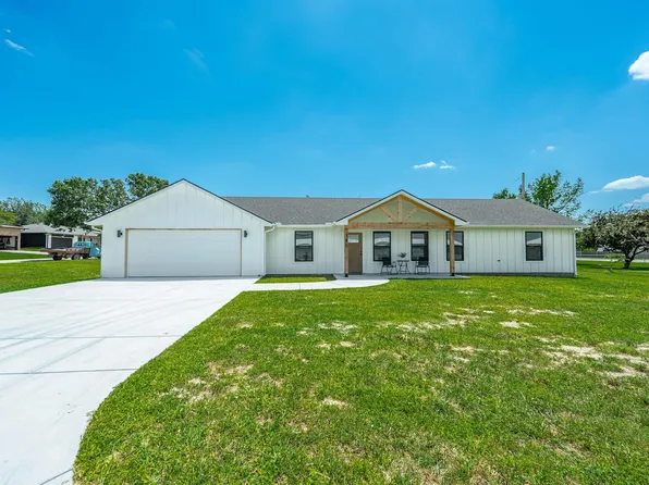 765 N Kansas Ct, Benton, KS 67017