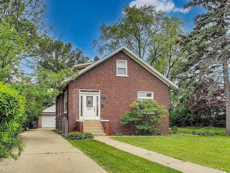 36 E Touhy Ave — Photo 3