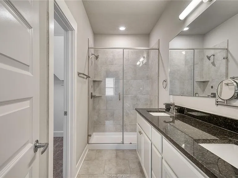 3900 Yukon Ln — Photo 14