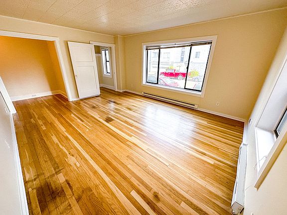 2nd image of 5241 15th Ave NE APT 2