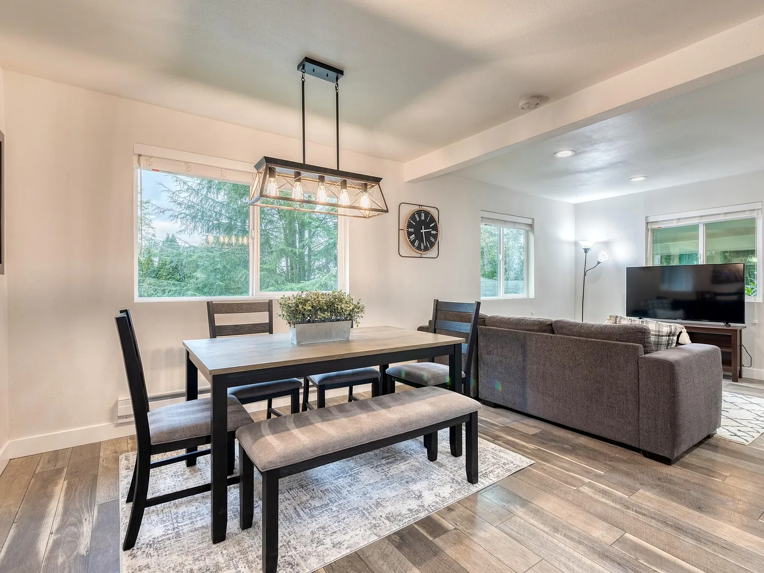 3 bed, 1699 sqft, $5,750 — Photo 4