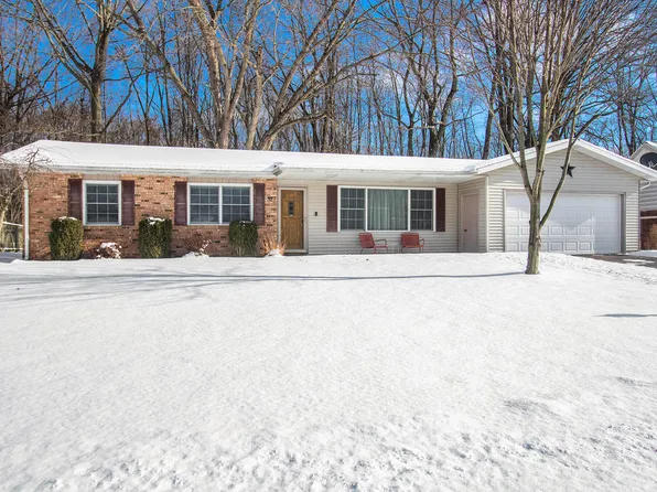 327 Timber Dr, Coloma, MI 49038