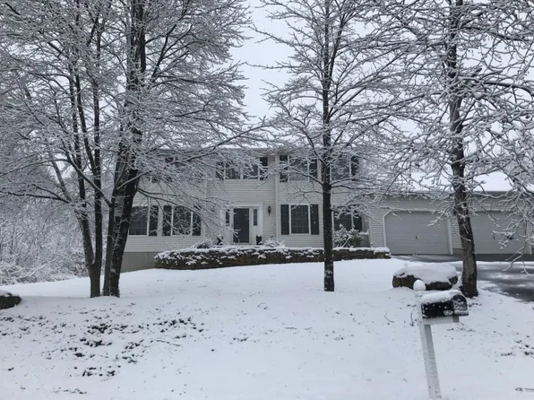 1525 Laurel Dr, Mountain Top, PA 18707