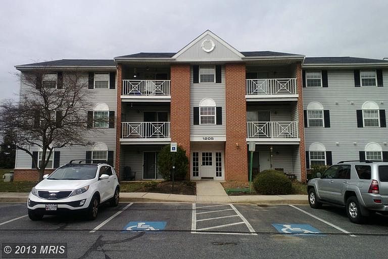 1st image of 1205 Raven Wood #101