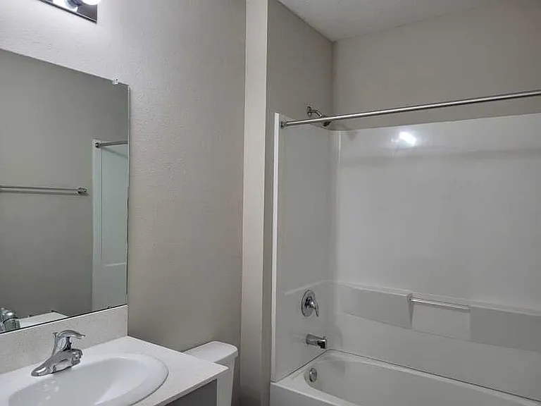 1315 Axel Cir — Photo 4