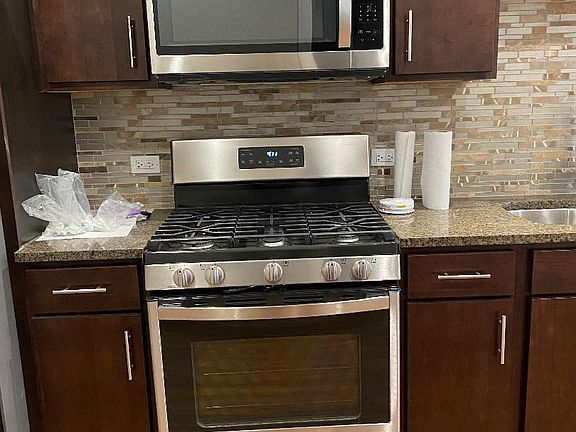 4th image of 3648 W Chicago Ave #2