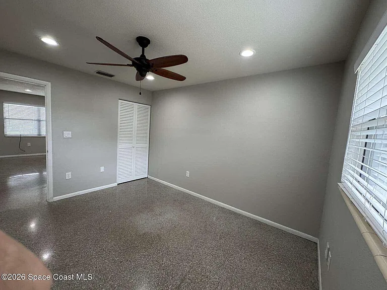 715 Clarke Ave — Photo 17