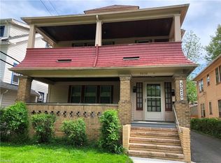 3070 Kensington Rd, Cleveland Heights, OH