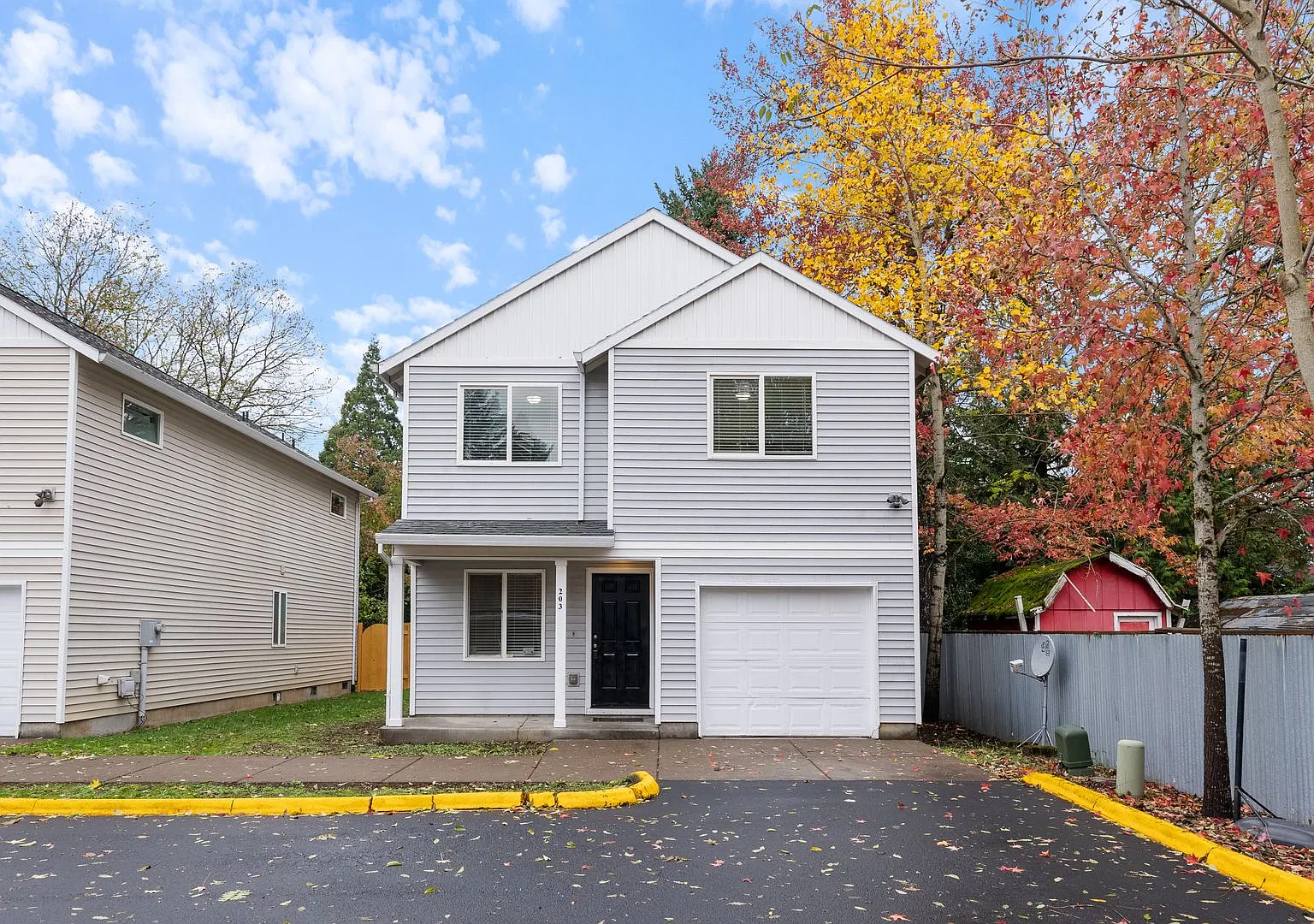 4bed/2.5 Bath home - Available in SE Portland, — Photo 1