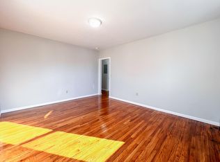 455 Edgewood St #301, Hartford, CT 06112