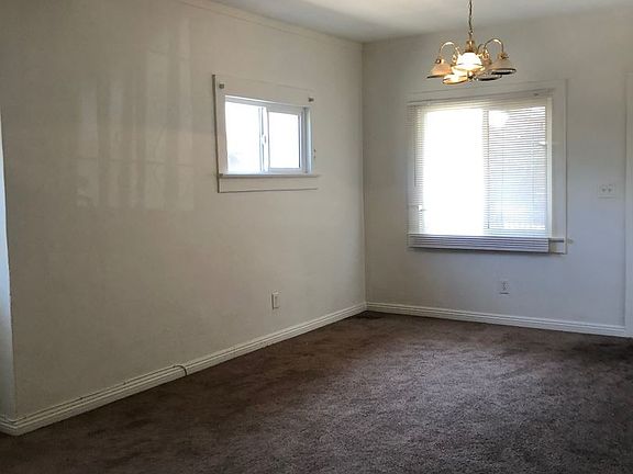 5th image of 3307 Compton Ave