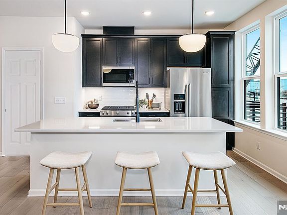 2nd image of 300 Sycamore St #303