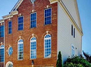 6481 Topsails Ln, Springfield, VA 22150