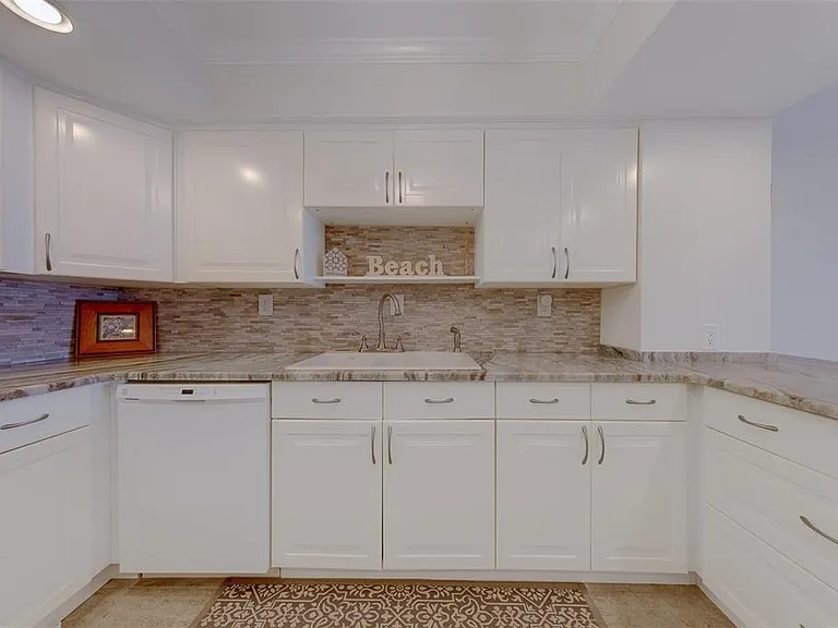 17920 Gulf Blvd #1808 — Photo 6