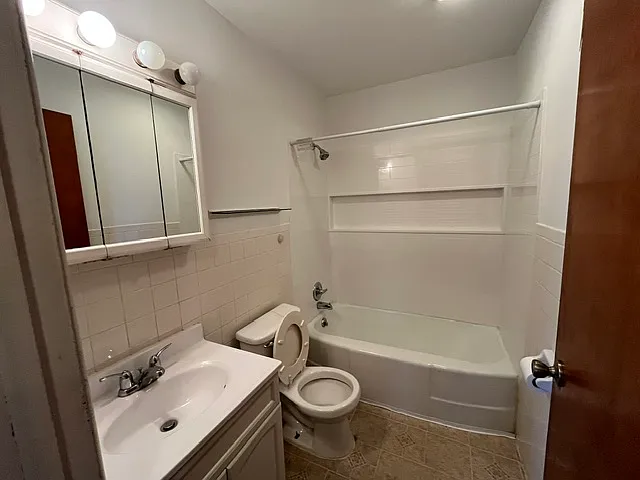 2 bed, 884 sqft, $1,550 — Photo 4