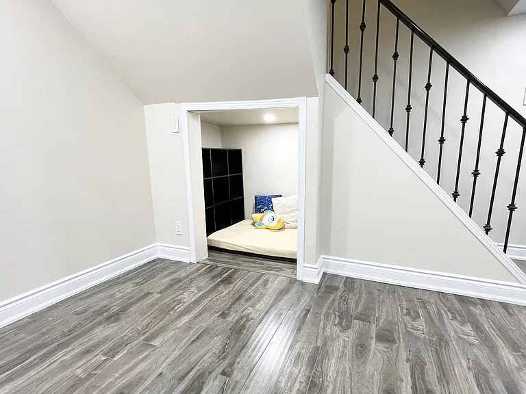 30 Tapley Dr #LOWER LEVEL — Photo 4