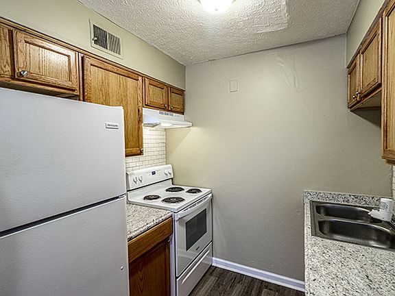5th image of 3411 Shanks Ln APT 5