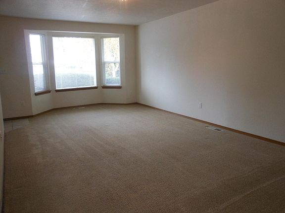 2nd image of 5420 Strawberry Ct SE