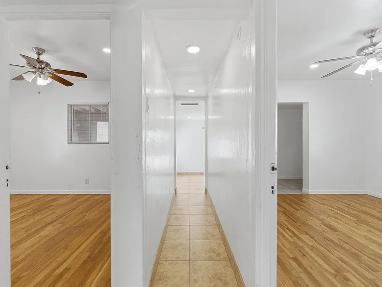 361 E Clarendon Ave — Photo 10