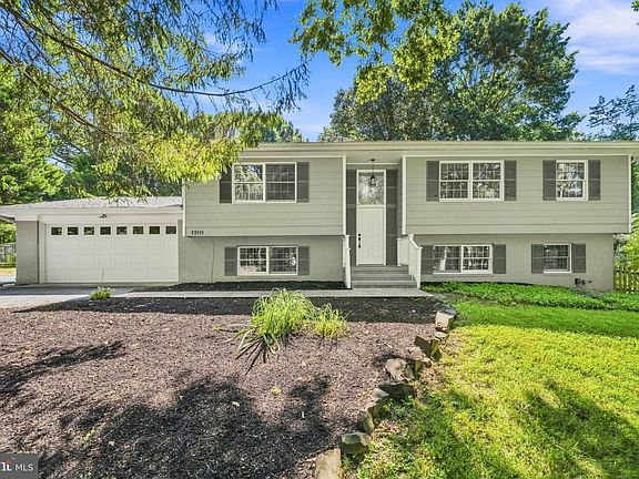 2nd image of 13111 Chapel Hills Dr