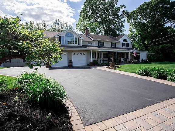3rd image of 24 Alder Dr