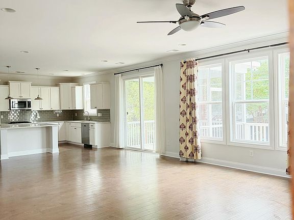 5th image of 2304 Skyler Dr