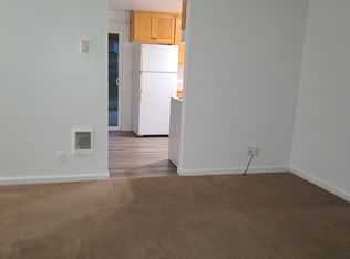 555 N 7th St APT 7, Harrisburg, OR 97446