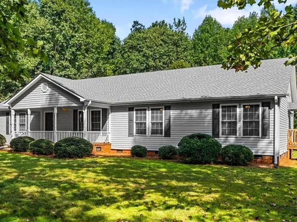 398 Greenbrier Farm Trl, Siler City, NC 27344