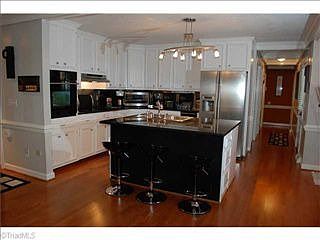 2nd image of 3928 Bradenton Dr