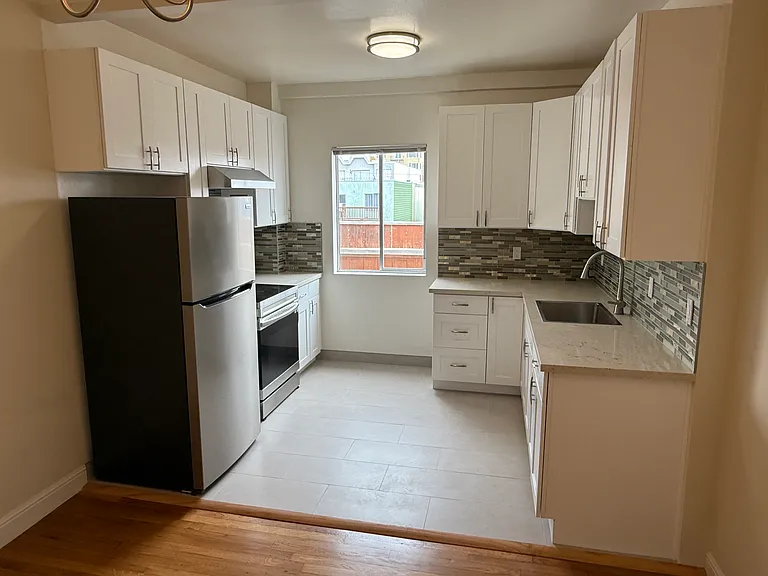250 Point Lobos Ave #402 — Photo 7