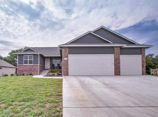 367 E Karla Ave, Haysville, KS 67060