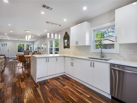 5th image of 5307 Avenue H #A