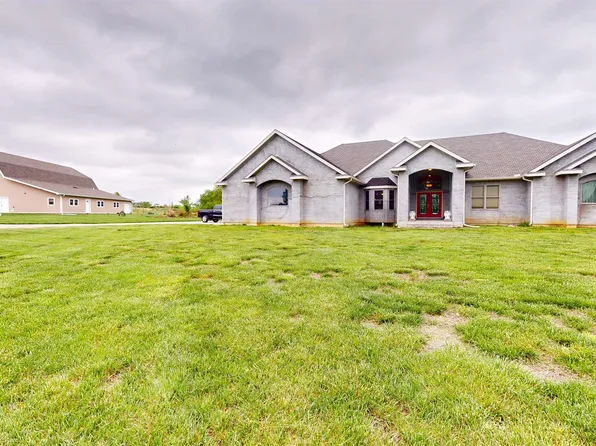 4950 NW 62nd St, Topeka, KS 66618