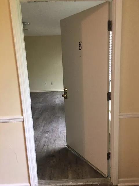 2 bed, 950 sqft, $875 — Photo 3