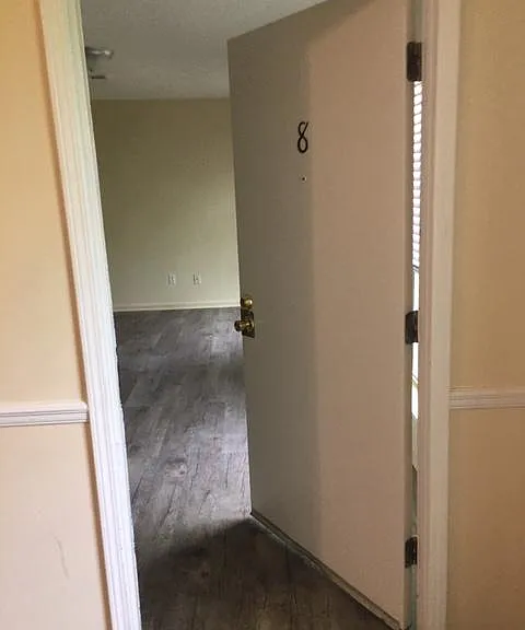 513 Newton St — Photo 3