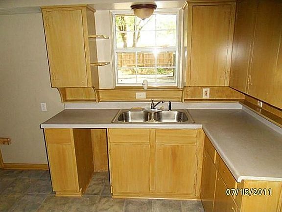 4th image of 3319 Santa Teresa Ave