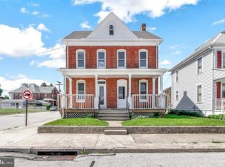 33 Pine St, Hanover, PA 17331