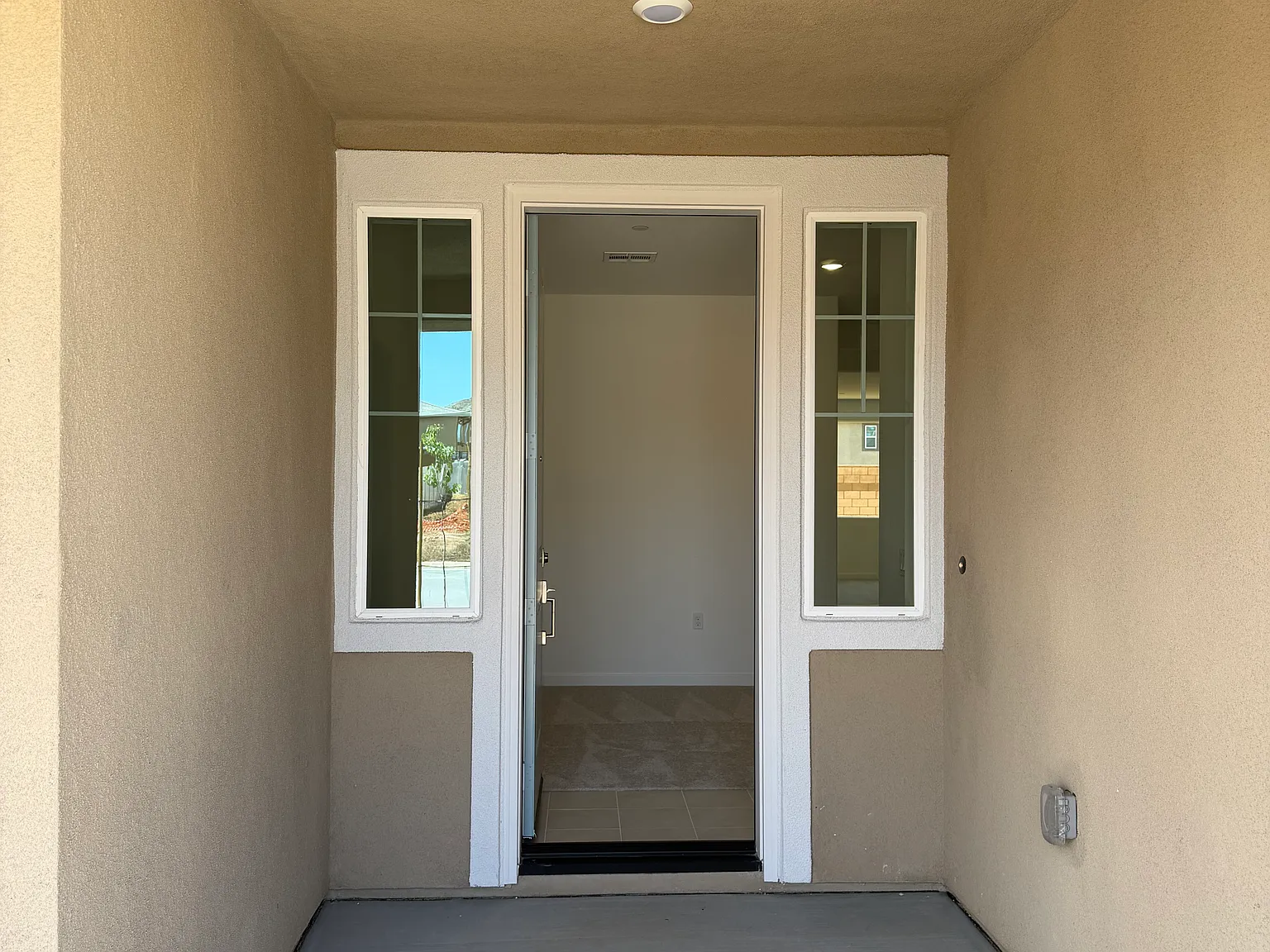 7 bed, 4184 sqft, $6,100 — Photo 4