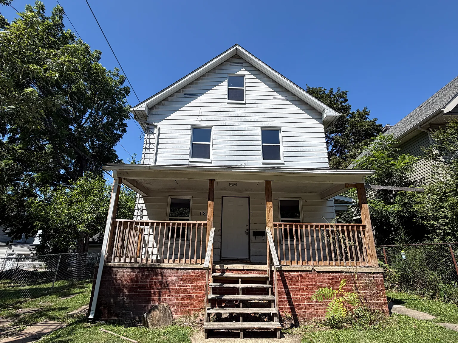 6 bed, 1742 sqft, $1,450 — Photo 1