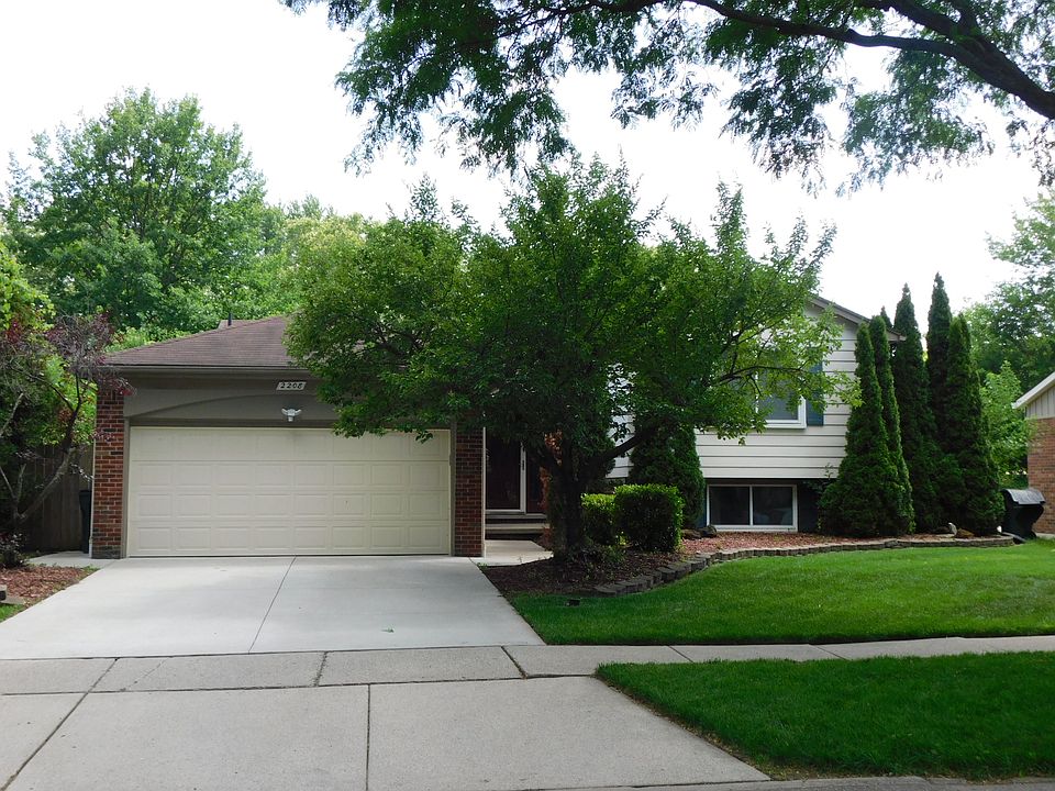 1st image of 2208 Niagara Dr