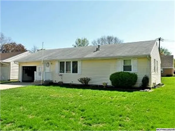 2211 S Madison Ave, Mason City, IA 50401