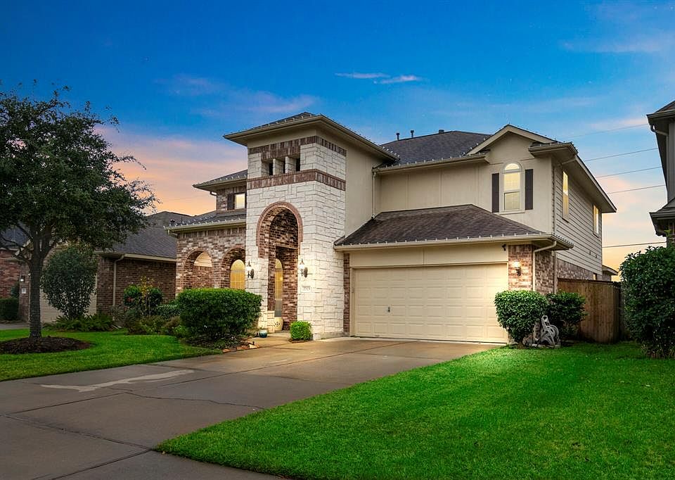 1st image of 27523 Gracefield Ln